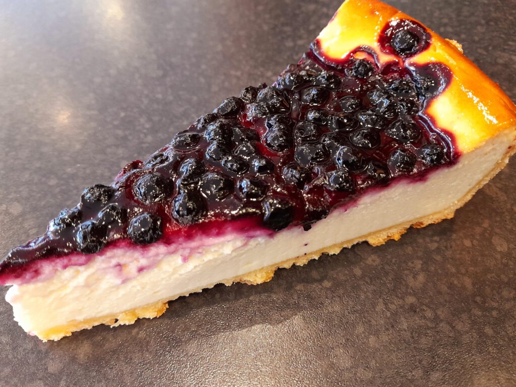 Käsekuchen Heidelbeer - Bäckerei Stöckle